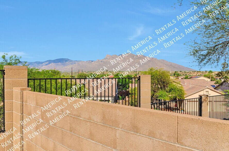 Building Photo - 2312 W Mystic Mountain Dr