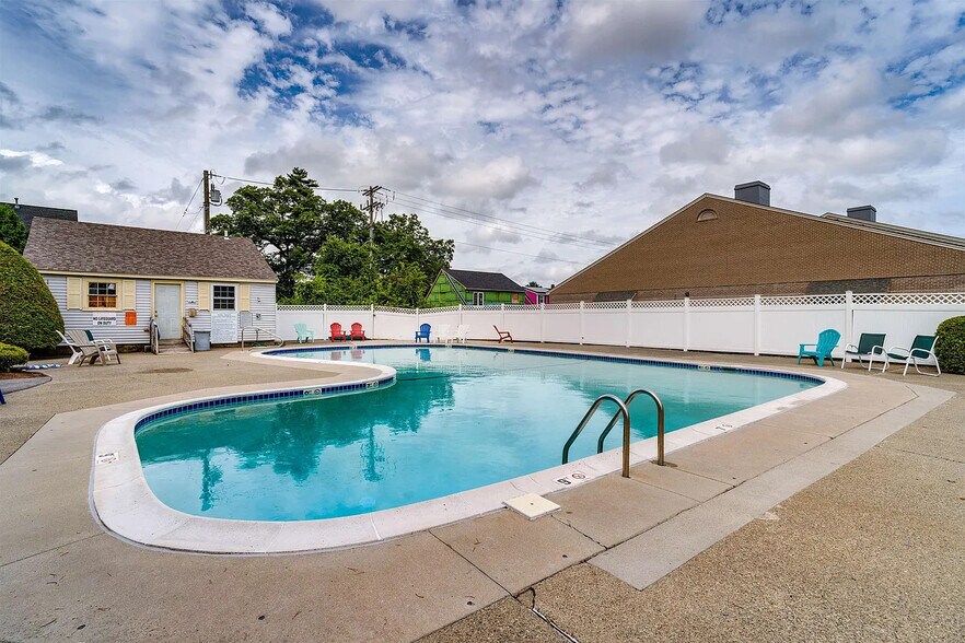 Building Photo - 14 Flintlock Ln