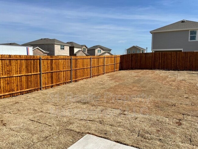 Building Photo - 1911 Chapel Hl Rd