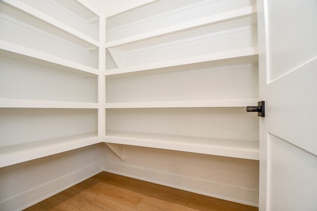 Building Photo - 4918 Brinkman St