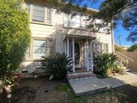 Building Photo - Stunning one bedroom one bath located on pch!