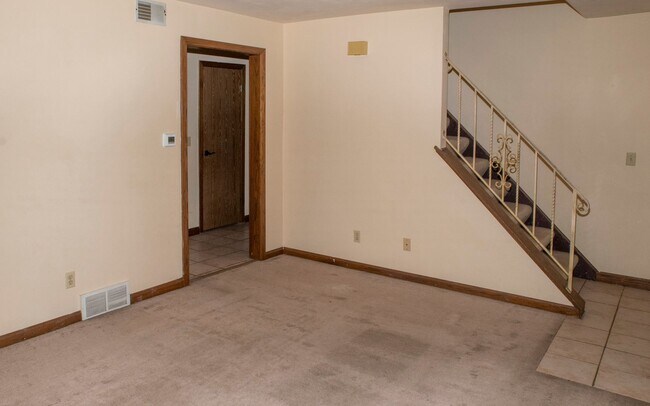 Building Photo - 3823-29-4029 Lancaster Rd