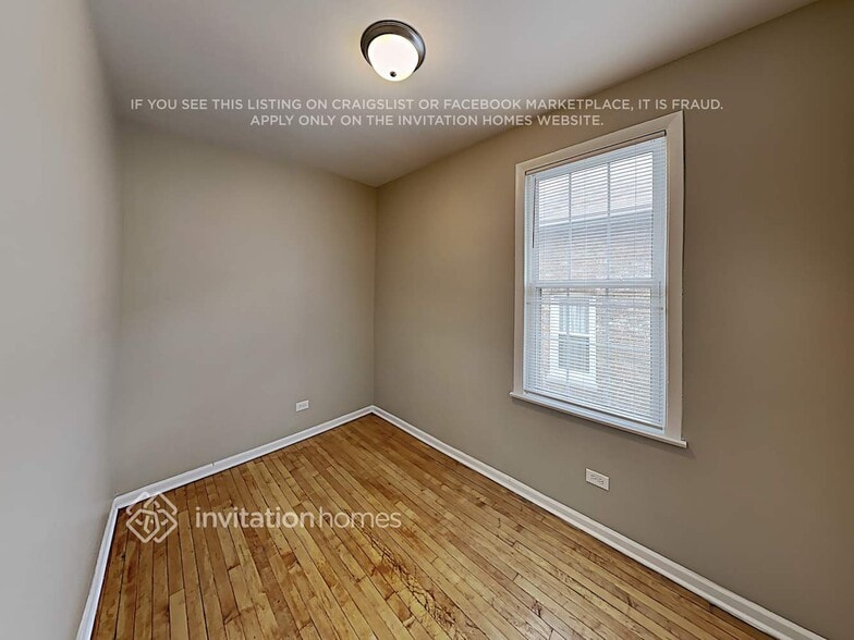 Building Photo - 2428 Ridgeland Ave