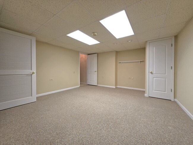 Building Photo - 713 Alsace Ct