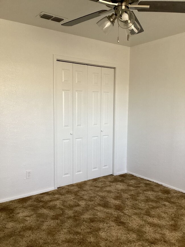 Building Photo - Newly Renovated  3 BDR Near ENMU!