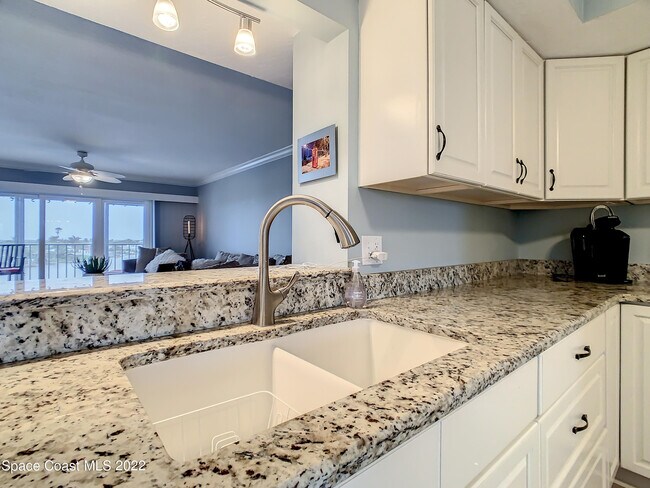 Building Photo - 1700 Commodore Blvd