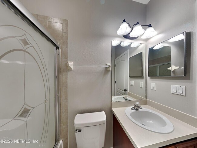 Building Photo - 10818 Birchard Ln