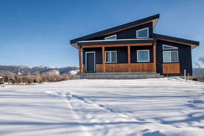Building Photo - 363 Palisade Trail