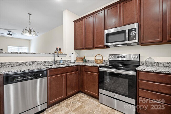 Building Photo - 13513 Browhill Ln