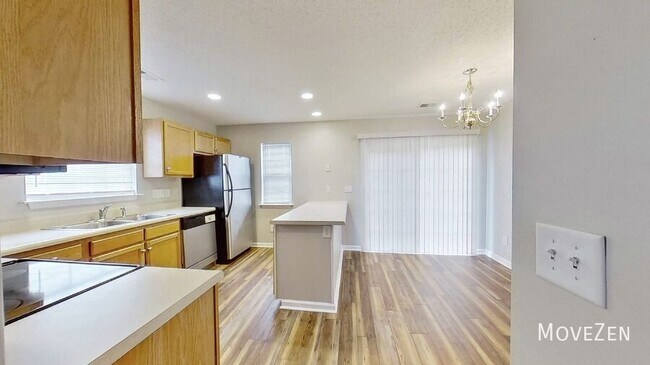 Building Photo - 255 Luzelle Dr