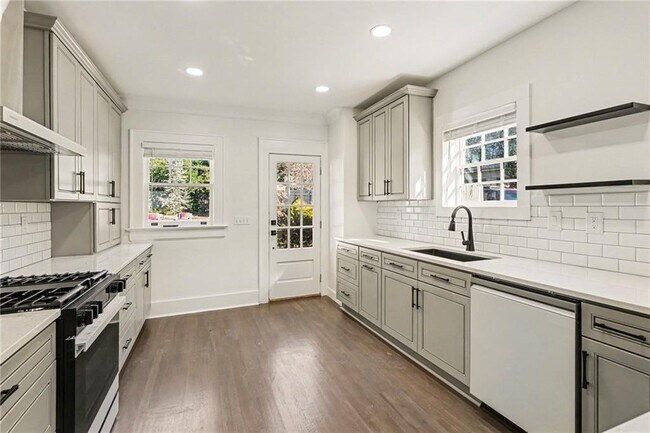 Building Photo - 39 Alden Ave NW