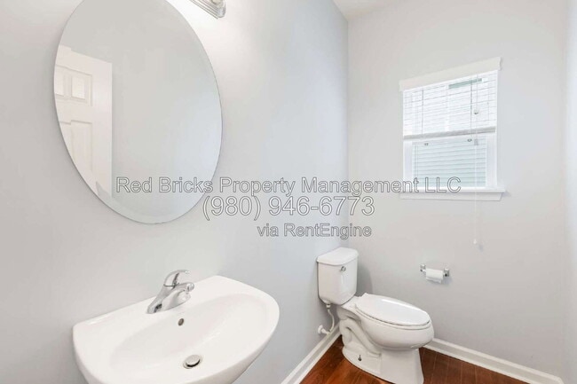 Building Photo - 14054 Singleleaf Lane