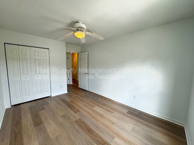 Building Photo - 2 Bellmore Ct