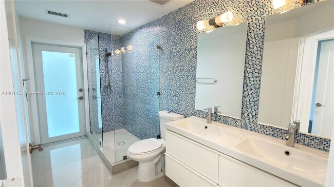 Building Photo - 3767 Oak Ridge Cir