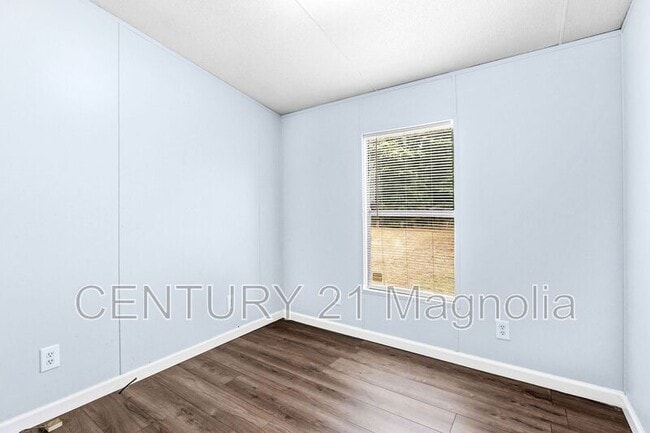 Building Photo - 735 Bennock Mill Rd