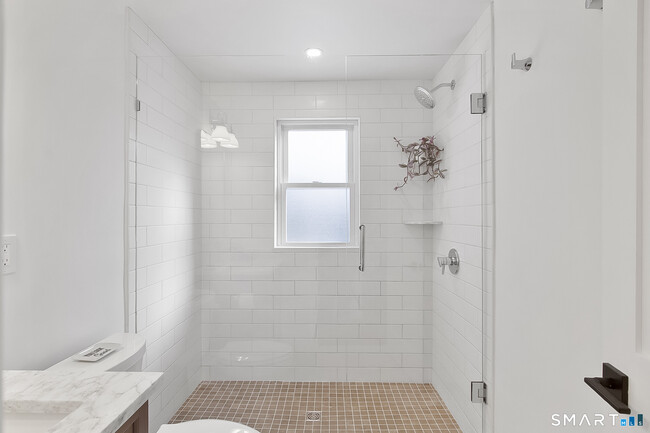 Building Photo - 26 Chelene Rd