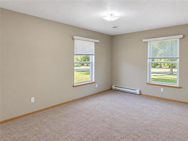 Building Photo - 1305 Bayberry Ave