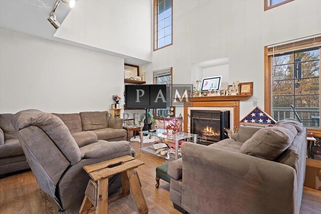 Building Photo - 3209 S Ridge Crest Ct