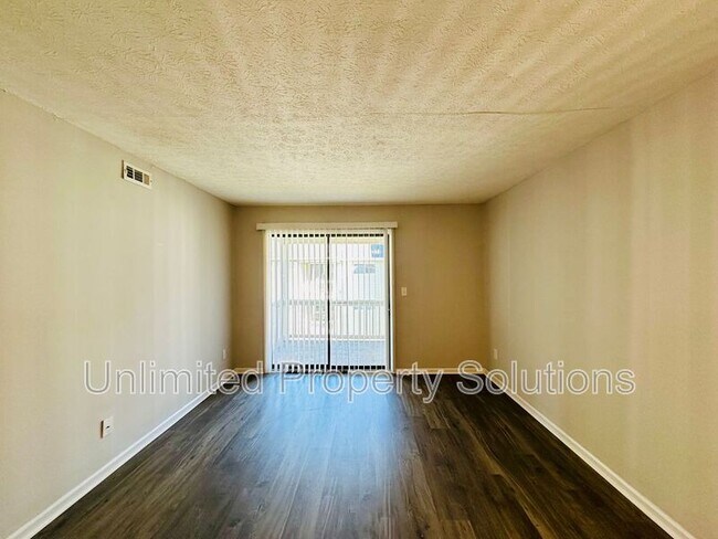 Building Photo - 209 Sunn Aire Ct