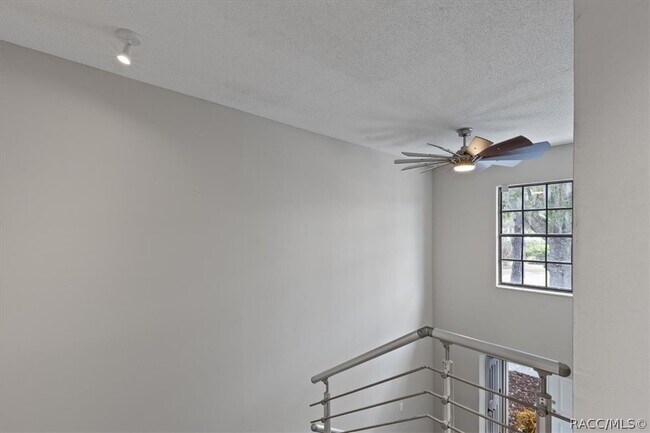 Building Photo - 11310 W Bayshore Dr