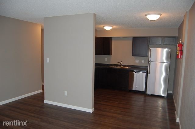 Building Photo - 3 br, 1 bath  - 961 Miller Ave