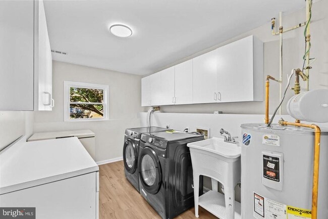 Building Photo - 10290 S Grant Ave