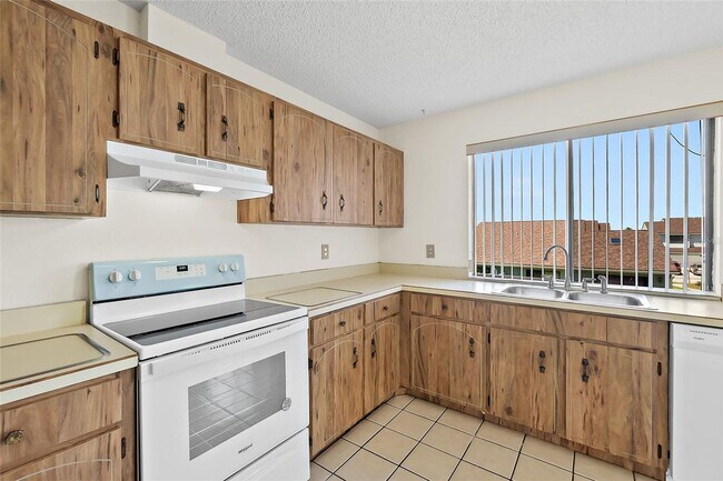 Building Photo - Flagler Beach Townhouse