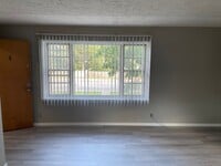 Building Photo - $875 Potter House Apartments: Directly adjacent to BSU and IU Health Ball Memorial Hospital.