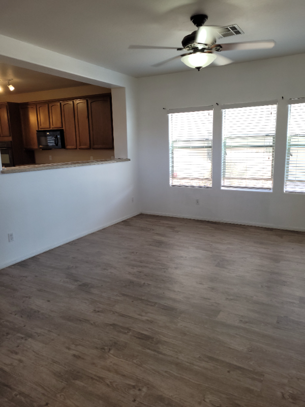 Building Photo - 40450 W Molly Ln