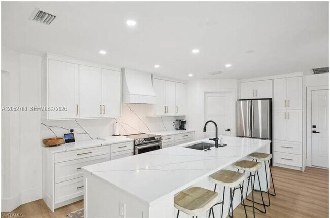 Building Photo - 444 N Barfield Dr