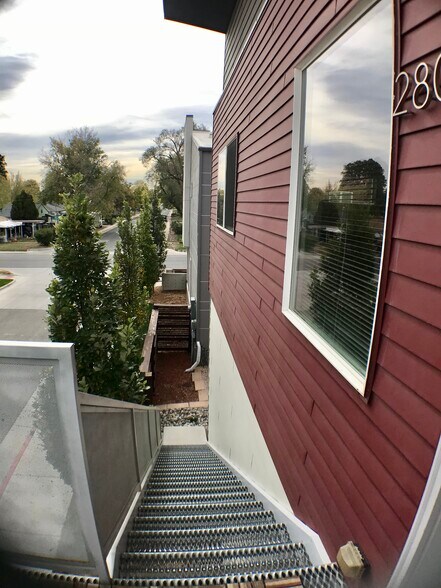 Building Photo - 2803 W 52nd Ave