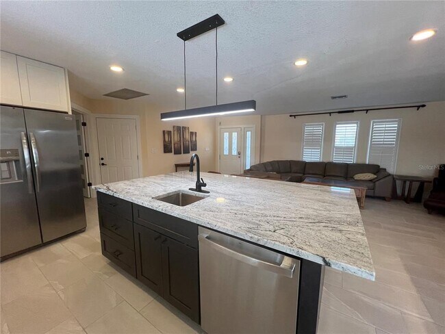 Building Photo - 2533 Rio Tiber Dr