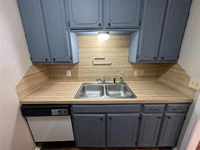 Building Photo - 12758 Candleridge Dr