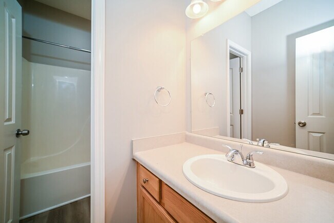 Building Photo - 122 Wills Way