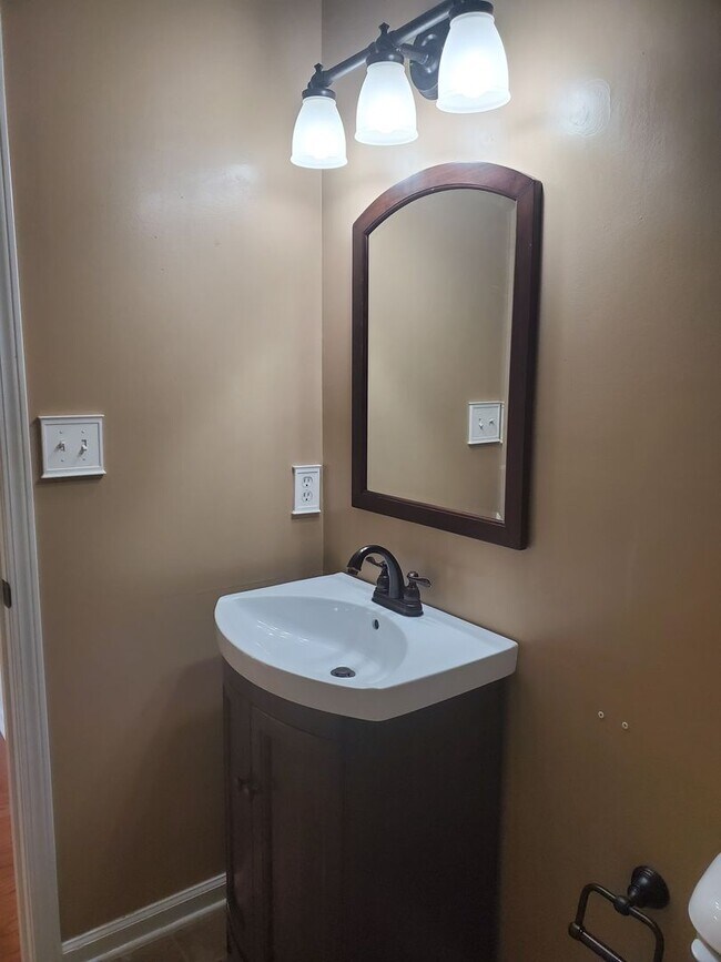 Building Photo - Beautiful 4 Bedroom home in Fayetteville!