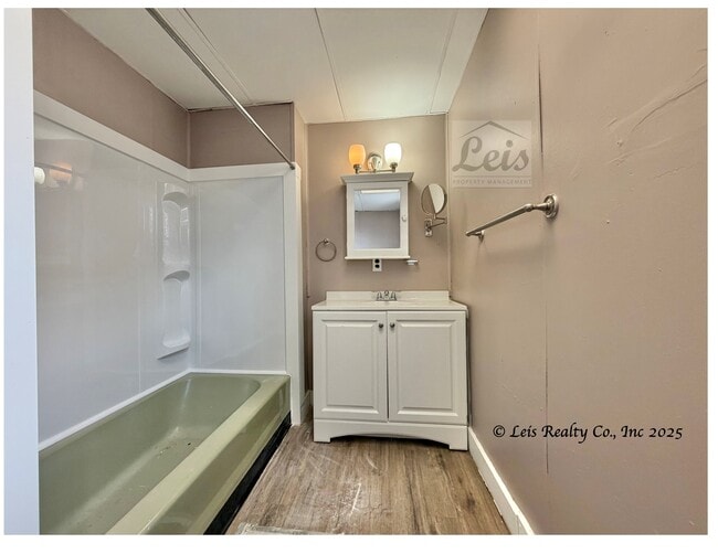 Building Photo - 705 S Wayne St