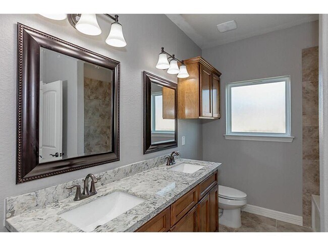 Building Photo - 203 Seacrest Blvd