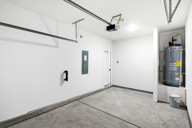 Building Photo - 2132 Osprey Isle Ln SW