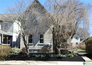 Building Photo - 33 N Hellertown Ave