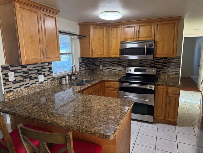 Building Photo - 1253 Chelsea Ln