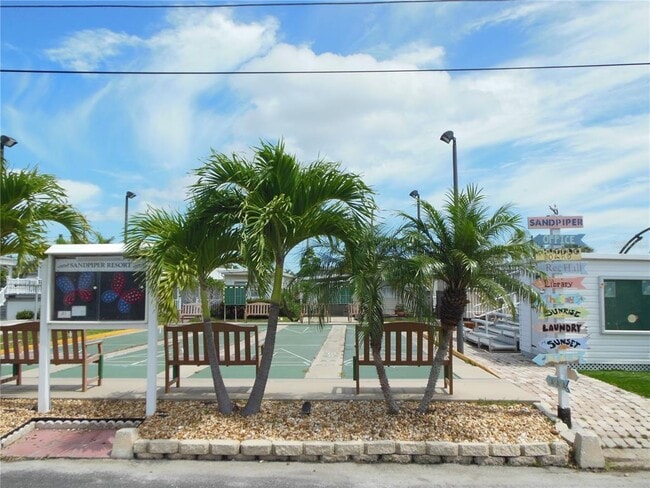 Building Photo - 2601 Gulf Dr N