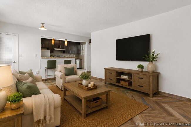 Building Photo - 1340 Lincoln Rd