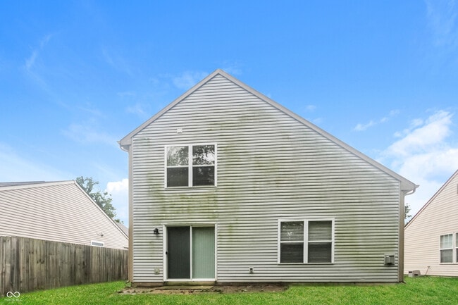 Building Photo - 3338 Montgomery Dr