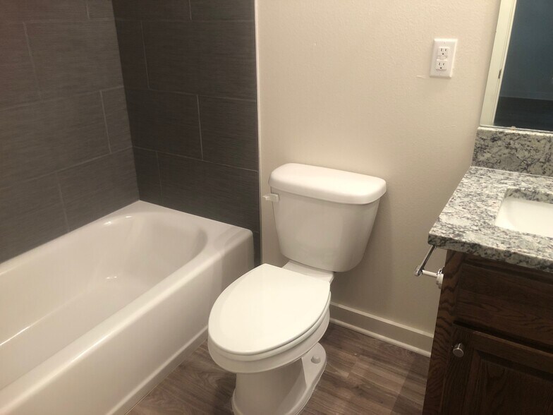 Building Photo - 45484 Sciara Ln