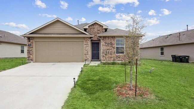 Building Photo - 141 Linden Ln