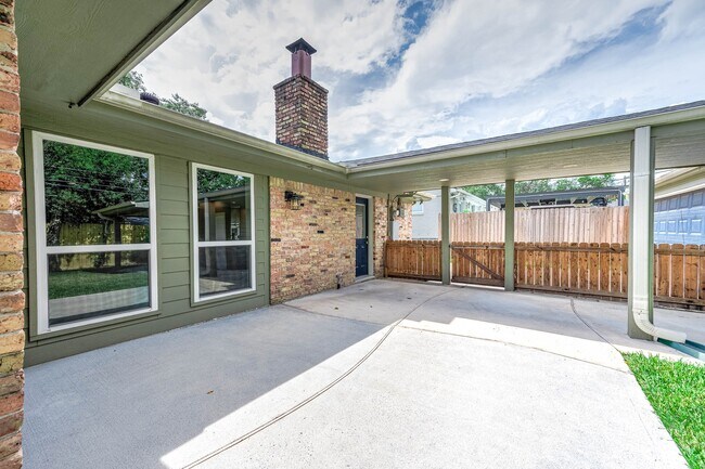 Building Photo - 6030 Warm Springs Rd