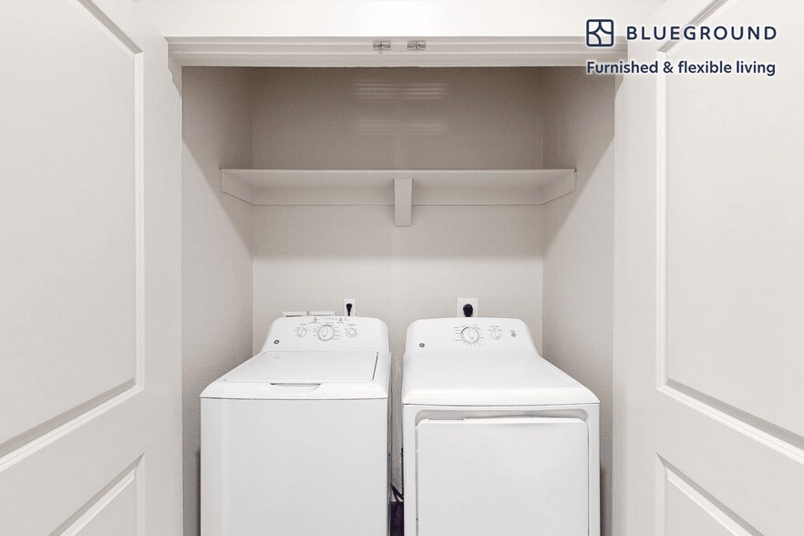 Building Photo - 13195 W Progress Cir