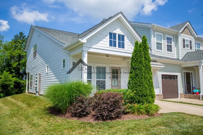 Building Photo - 1041 Honey Bush Cir