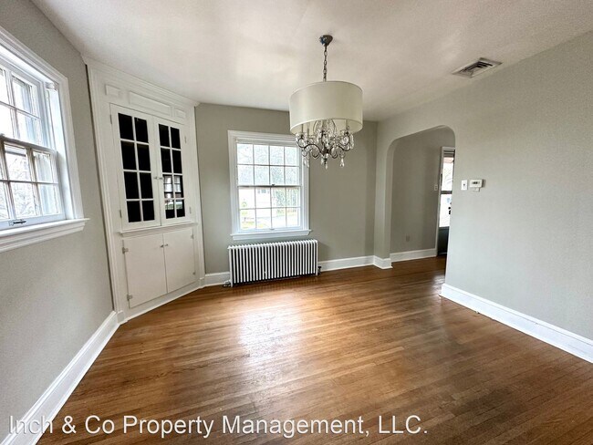 Building Photo - 3 br, 1.5 bath House - 1524 Clover Lane