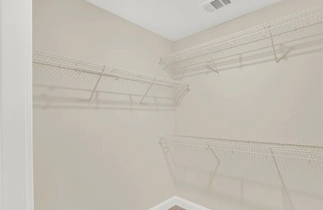 Building Photo - Renovated 2 story home located in the heart of Richmond Hill